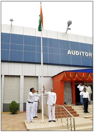 2012august15 flag day (6)