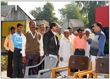 2012january25 mp farmers visit at jau (3)